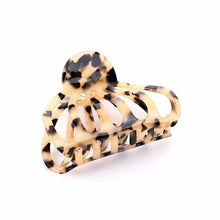 Load image into Gallery viewer, essential jaw clip large
