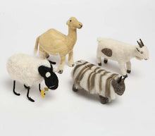 Load image into Gallery viewer, Handmade Felt Cotton &#39;Shaun the Sheep&#39; Toy
