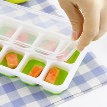 Load image into Gallery viewer, 2Pcs Covered Ice Cube Tray Set With 14 Ice Cubes
