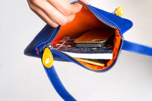 Load image into Gallery viewer, Willoughby Crossbody Bag in 5 Colors
